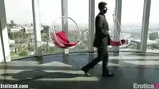 شاب بنيك اخت صديقه بالحمام