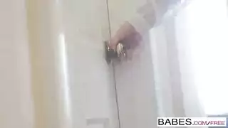 كان يتصور دائما ممارسه الجنس مع زميله في العمل والآن الحلم قد حان حقيقية