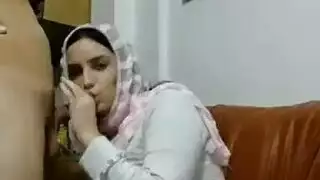 حجاب هاردكور: من مص عميق إلى تدمير مهبلية قاسية