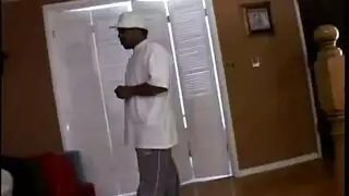 تعذيب حلمات مكثف: مداعبة ثدي قاسية وعض