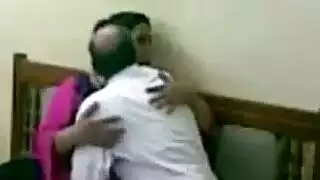 إنتاج إباحي طويل خام وصريح