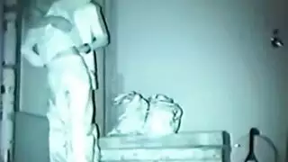 هندية مغرية تخلع كل ملابسها في فيلم جنس صريح
