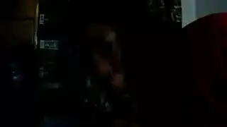 حارسات أمستردام يستعرن في الفراش