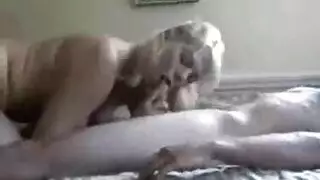 فتيات ذوات مؤخرات كبيرة في جنس جماعي صريح