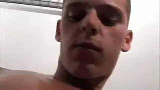 بورن كرتوني إكس إكس إكس مع صوت تئن