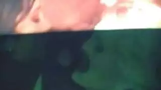 منظور الابن الديوث: أمي تأخذ قضيبًا كبيرًا