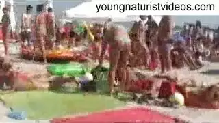 فتاة مراهقة تتعرض لجنس عنيف وقذف داخلي
