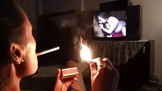 زوج ديوث يصور زوجته تمارس جنس عنيف مع صديقه هزة جماع عالية