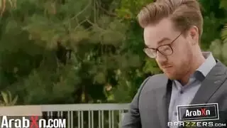 الام الممحونة تقوم بإغراء