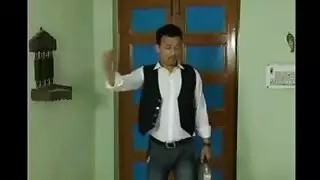 مشهد إباحي صريح لحفلة جنس شرجي جماعي لزوجة شابة في ذكرى زواجها