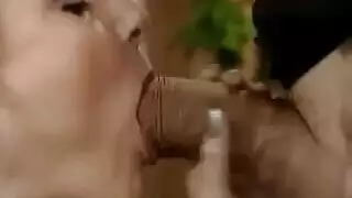 فيديو إكس إكس إكس: ناك صريح على هذا الموقع المجاني