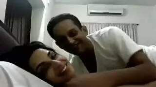 نساء متزوجات ناضجات تبلع سائل منوي صريح