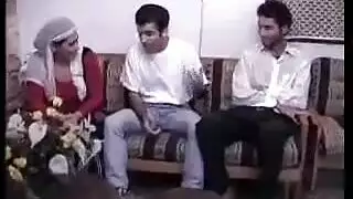 الإباحية العربية يهيمن عليها هذه المغربيات الساخنات
