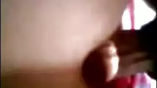 فتاة عربية مذهبة بثديين عملاقين تحب القضيب الأصلع اليومي