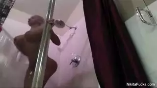 جنس متعدد الشركاء مع نيكيتا فون جيمس وجيمس دين