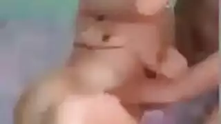 اخت وصحبتها مع اخوها