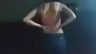 فلم السكس يقزف داخل كس اختو بي القلط