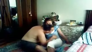 إباحية مصرية: جميلة كبيرة الصدر تُضاجع بعنف من قبل عشيقها