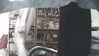 اشتعلت صديقي كومينغ بينما كان الوالدان في المنزل