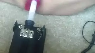 قذف داخل كلوتها ثم ملئها بالسائل المنوي